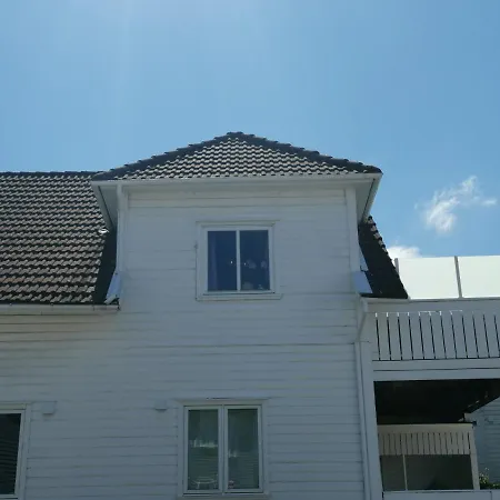 Big City Central / Balcony Daire